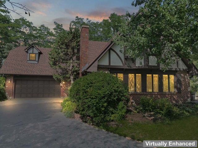 4511 Hanover Drive, Crystal Lake, IL 60012