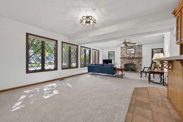 4511 Hanover Drive, Crystal Lake, IL 60012
