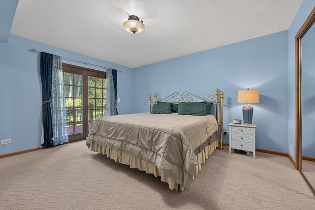 4511 Hanover Drive, Crystal Lake, IL 60012