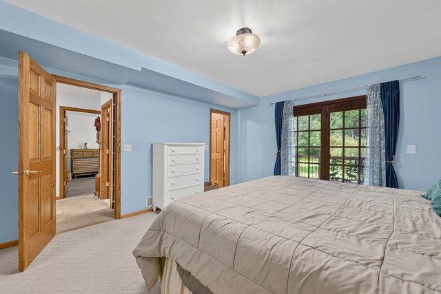 4511 Hanover Drive, Crystal Lake, IL 60012