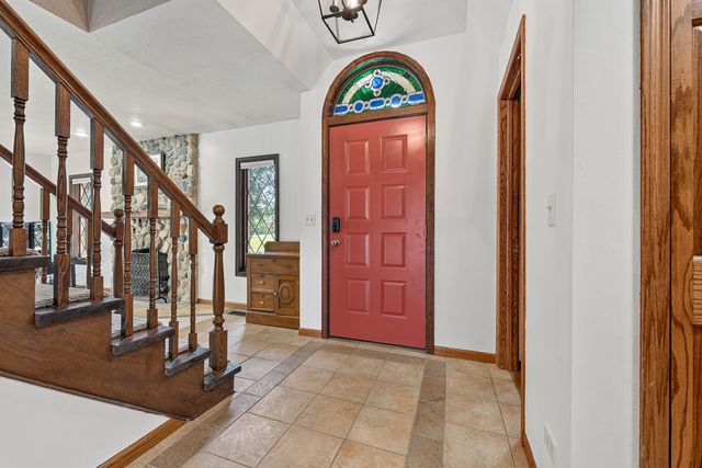 4511 Hanover Drive, Crystal Lake, IL 60012