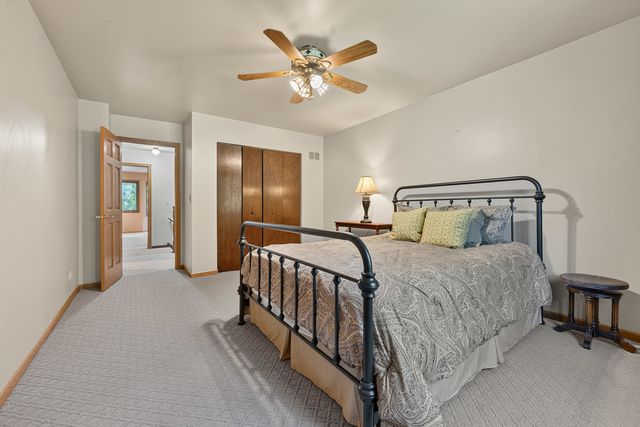 4511 Hanover Drive, Crystal Lake, IL 60012