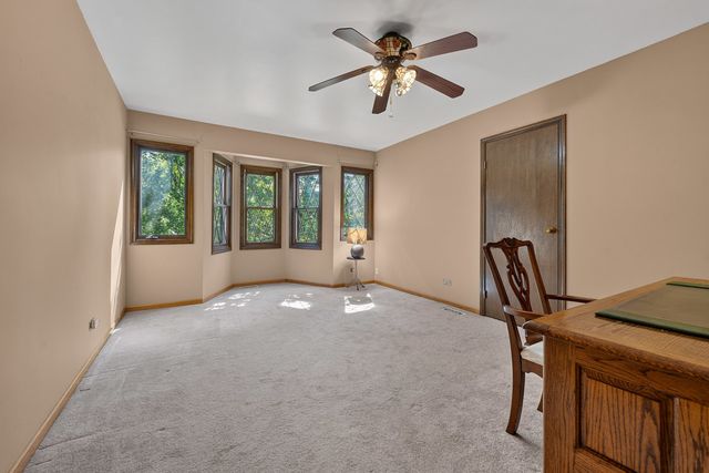 4511 Hanover Drive, Crystal Lake, IL 60012