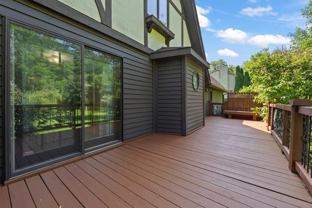 4511 Hanover Drive, Crystal Lake, IL 60012