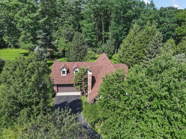4511 Hanover Drive, Crystal Lake, IL 60012