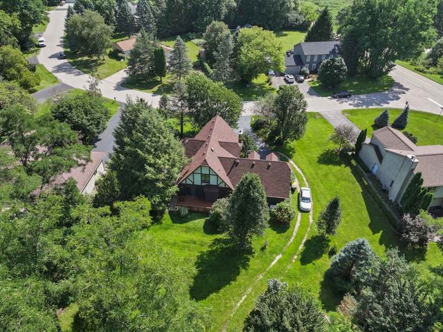 4511 Hanover Drive, Crystal Lake, IL 60012