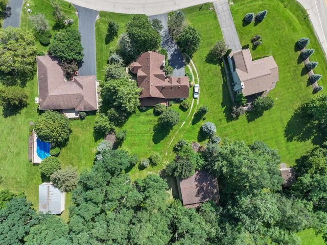 4511 Hanover Drive, Crystal Lake, IL 60012
