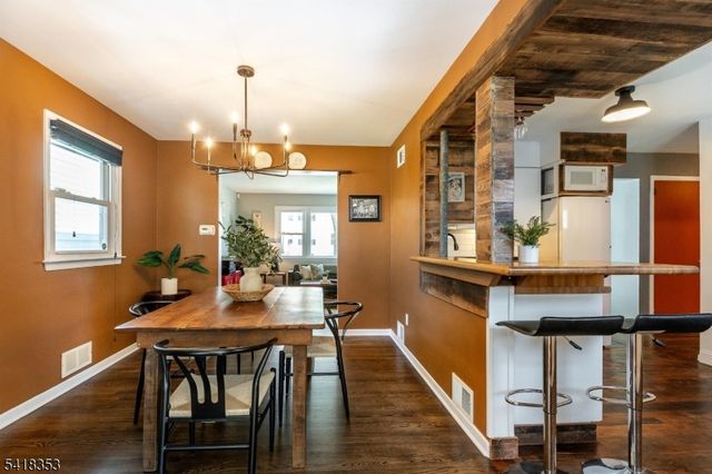 81 Burnett Ave, Maplewood Twp., NJ 07040