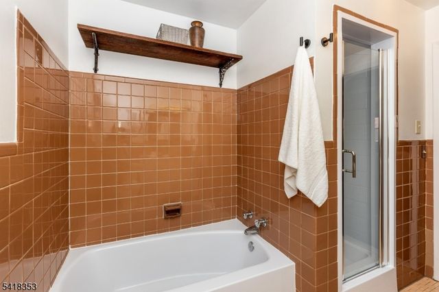 81 Burnett Ave, Maplewood Twp., NJ 07040