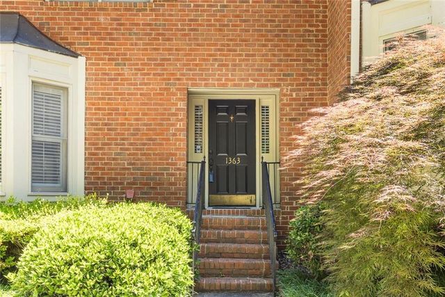 1363 Sheffield Glen Way, Atlanta, GA 30329