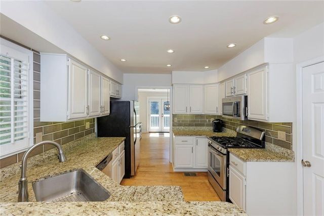 1363 Sheffield Glen Way, Atlanta, GA 30329