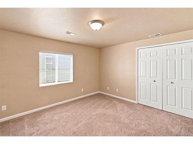 7425 Twin Valley Ter, Colorado Springs, CO 80925