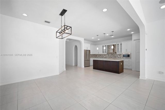 1286 SW 113th Way, Pembroke Pines, FL 33025