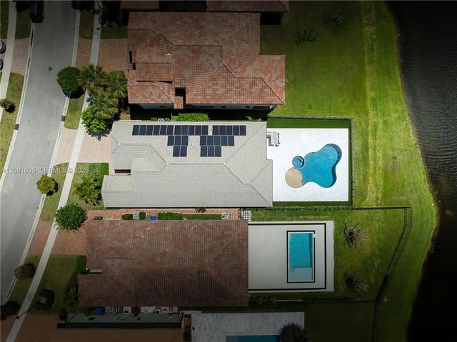 1286 SW 113th Way, Pembroke Pines, FL 33025