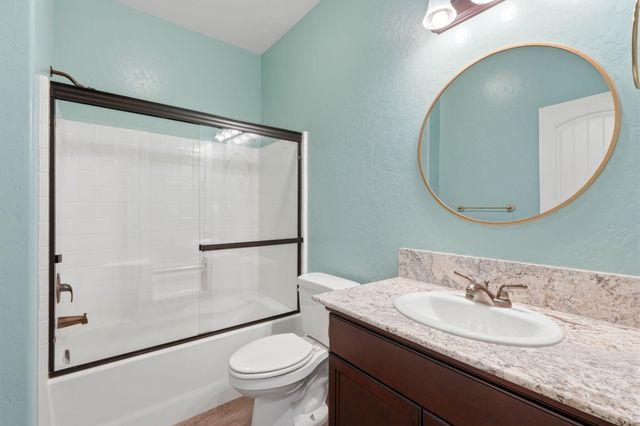 3026 Winslow Street, Visalia, CA 93291