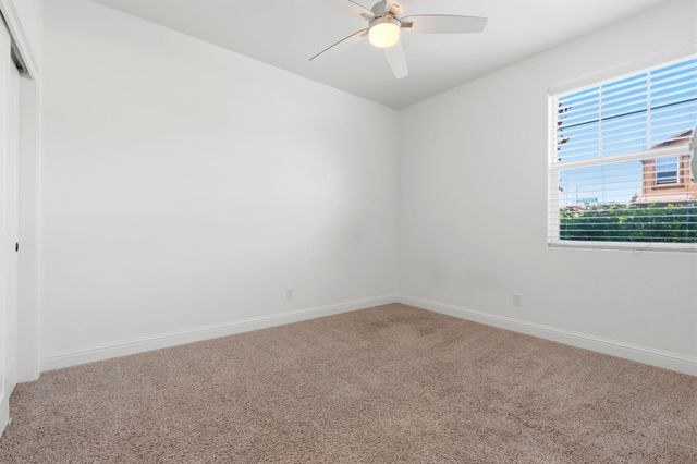 3026 Winslow Street, Visalia, CA 93291