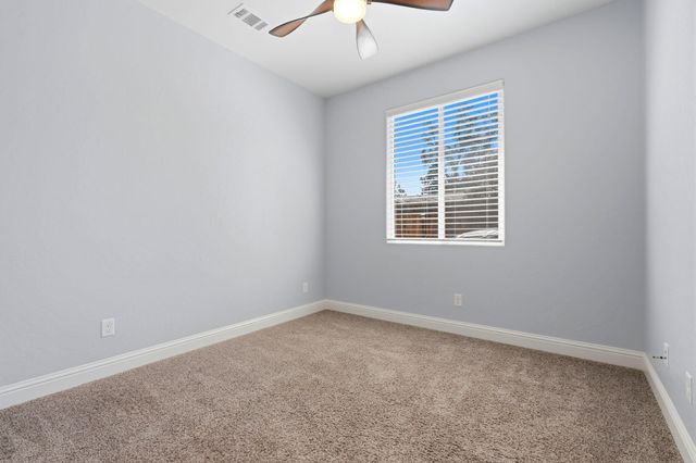 3026 Winslow Street, Visalia, CA 93291