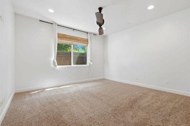 3026 Winslow Street, Visalia, CA 93291