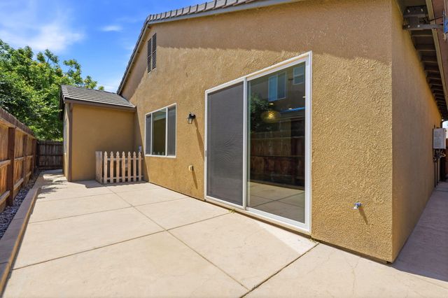 3026 Winslow Street, Visalia, CA 93291