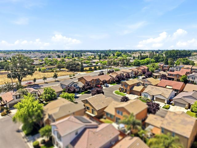 3026 Winslow Street, Visalia, CA 93291