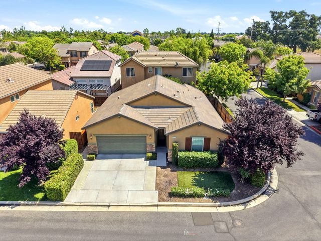 3026 Winslow Street, Visalia, CA 93291