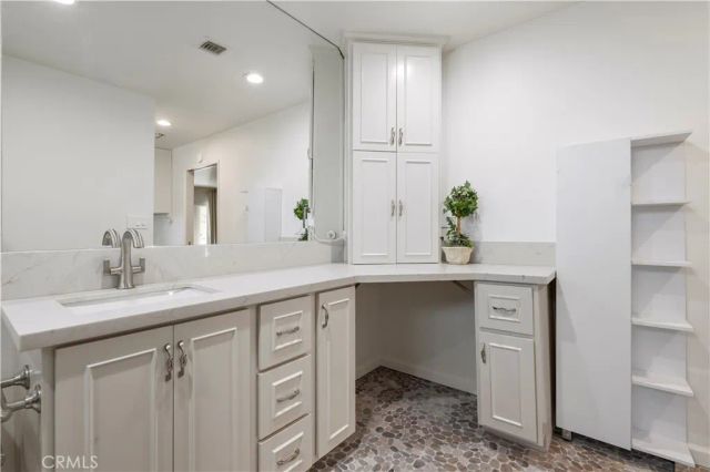 26824 Circle Of The Oaks, Newhall, CA 91321
