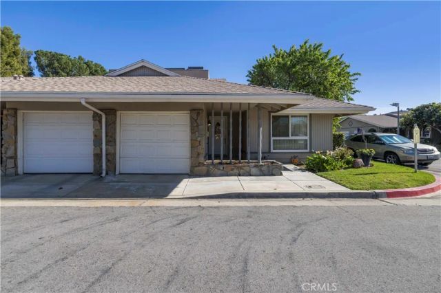 26824 Circle Of The Oaks, Newhall, CA 91321