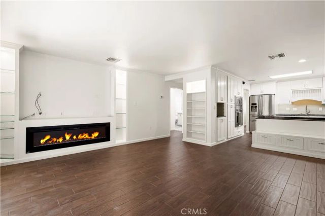 26824 Circle Of The Oaks, Newhall, CA 91321