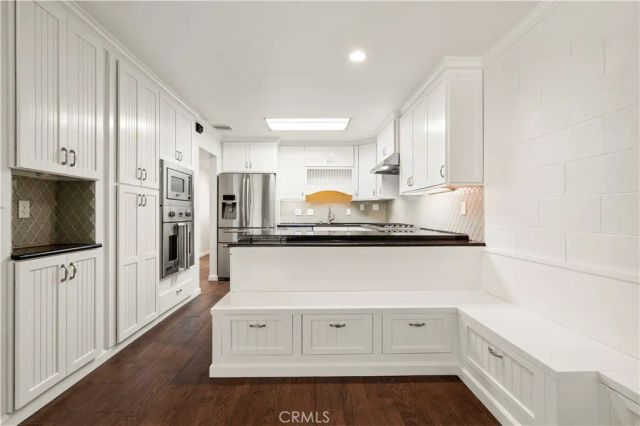 26824 Circle Of The Oaks, Newhall, CA 91321