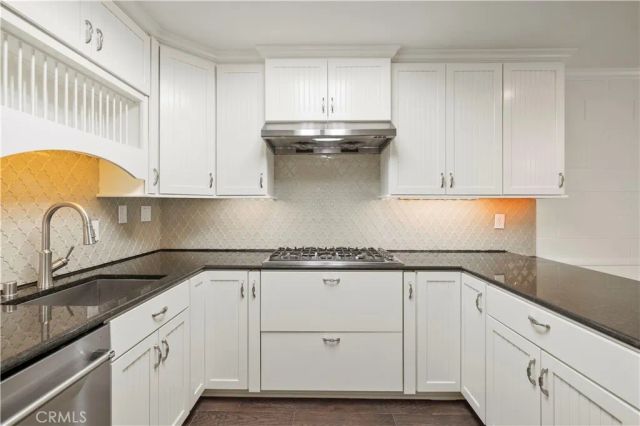 26824 Circle Of The Oaks, Newhall, CA 91321