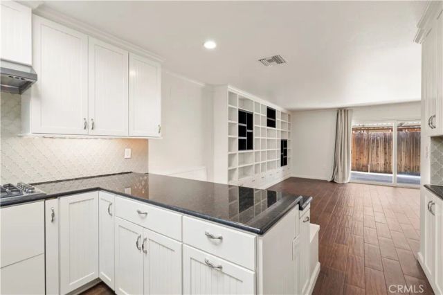 26824 Circle Of The Oaks, Newhall, CA 91321