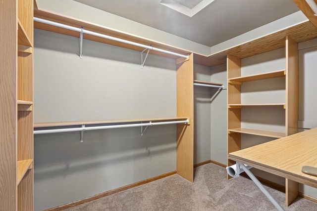 1325 S WESTHAVEN DRIVE, Oshkosh, WI 54904