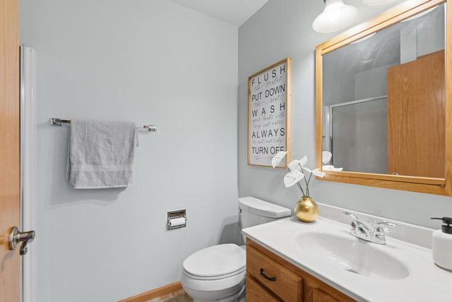 1325 S WESTHAVEN DRIVE, Oshkosh, WI 54904