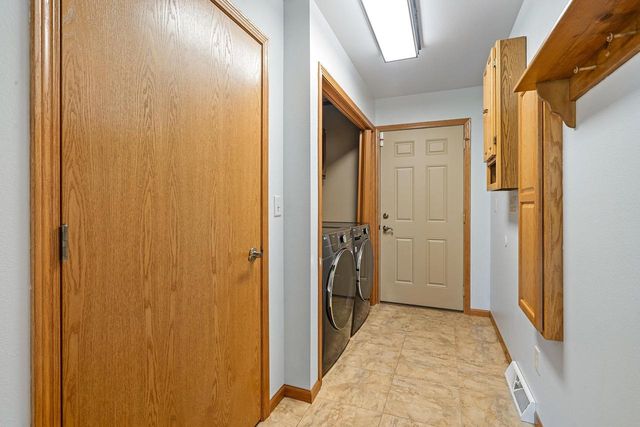 1325 S WESTHAVEN DRIVE, Oshkosh, WI 54904