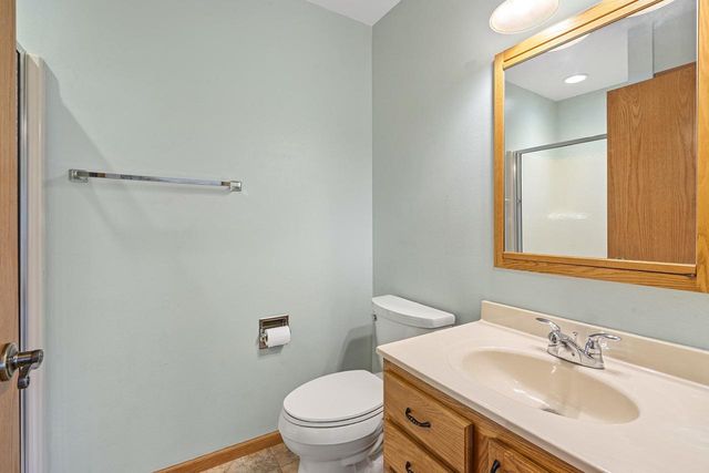 1325 S WESTHAVEN DRIVE, Oshkosh, WI 54904