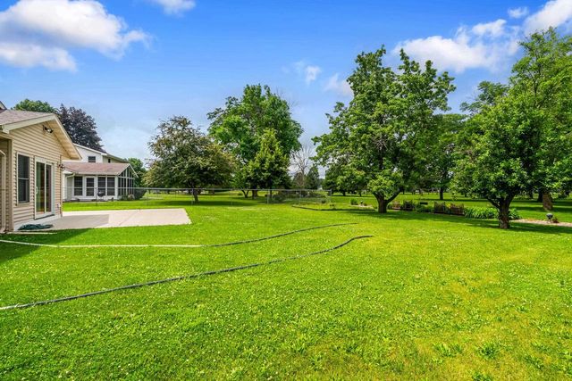 1325 S WESTHAVEN DRIVE, Oshkosh, WI 54904