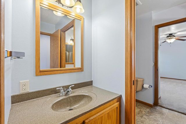 1325 S WESTHAVEN DRIVE, Oshkosh, WI 54904