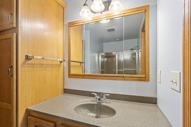 1325 S WESTHAVEN DRIVE, Oshkosh, WI 54904