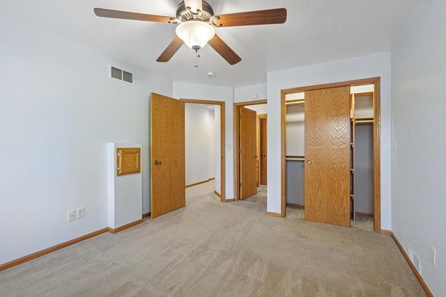 1325 S WESTHAVEN DRIVE, Oshkosh, WI 54904