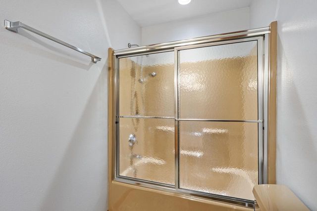 1325 S WESTHAVEN DRIVE, Oshkosh, WI 54904