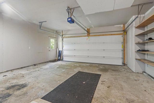 1325 S WESTHAVEN DRIVE, Oshkosh, WI 54904