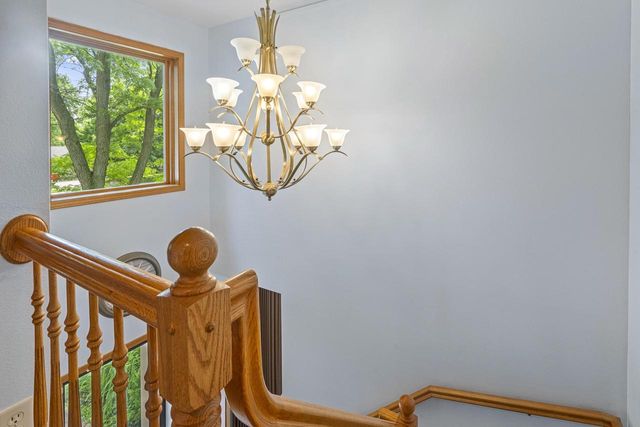 1325 S WESTHAVEN DRIVE, Oshkosh, WI 54904