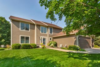 4760 Hummingbird Trail NE, Prior Lake, MN 55372
