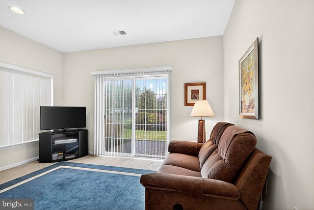 164 TUNICFLOWER LN, Princeton Junction, NJ 08550