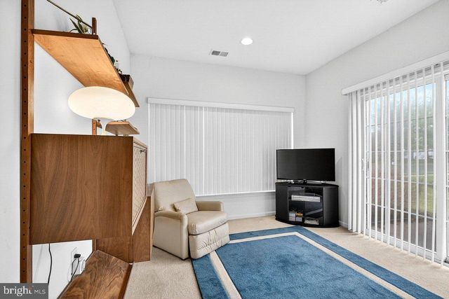 164 TUNICFLOWER LN, Princeton Junction, NJ 08550