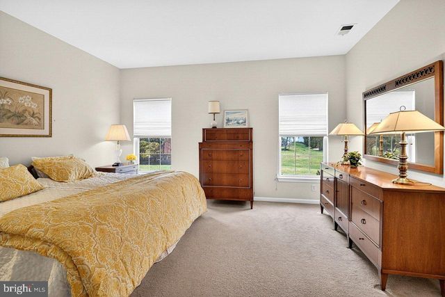 164 TUNICFLOWER LN, Princeton Junction, NJ 08550