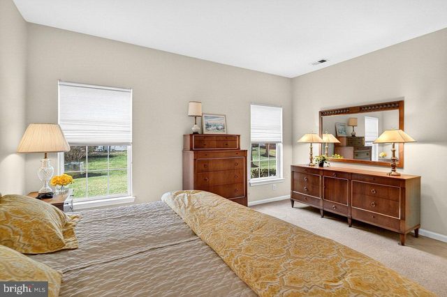 164 TUNICFLOWER LN, Princeton Junction, NJ 08550