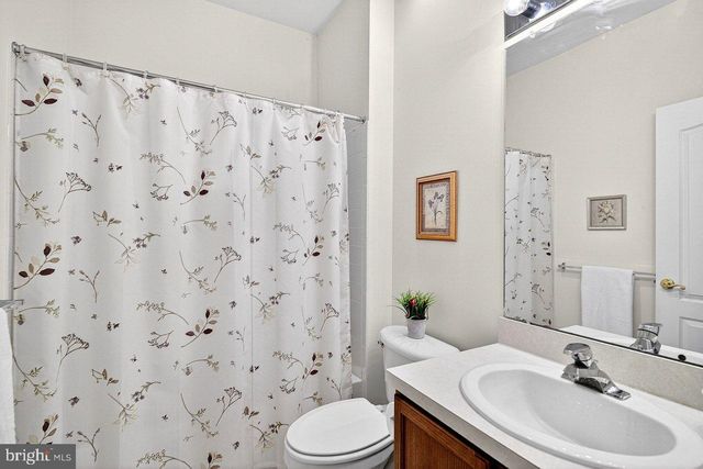 164 TUNICFLOWER LN, Princeton Junction, NJ 08550