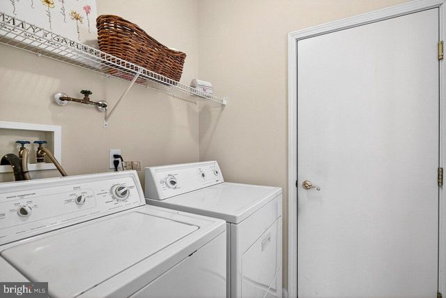 164 TUNICFLOWER LN, Princeton Junction, NJ 08550