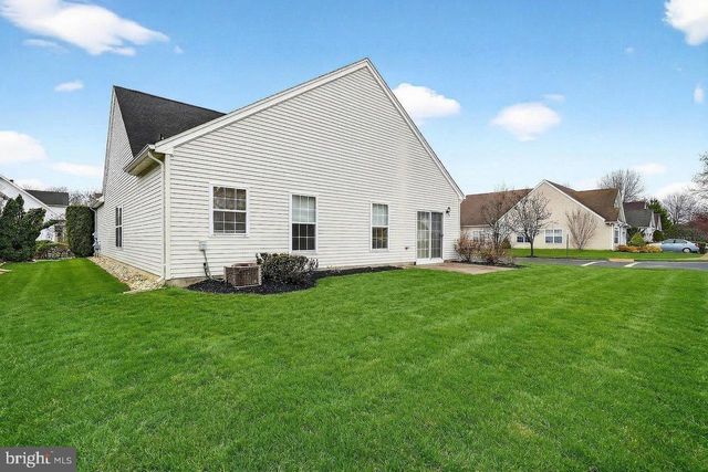 164 TUNICFLOWER LN, Princeton Junction, NJ 08550